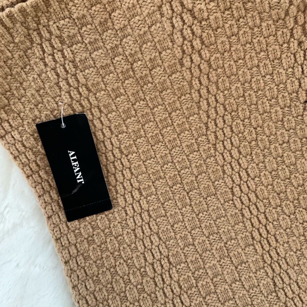 🌷ALFANI TEXTURED TAN KNIT SCARF NWT ONE SZ